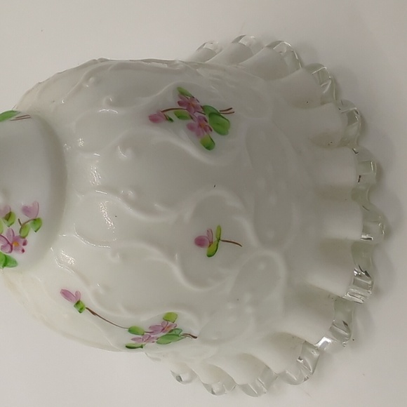 Fenton Spanish Lace Silver crest Bell - Picture 4 of 4